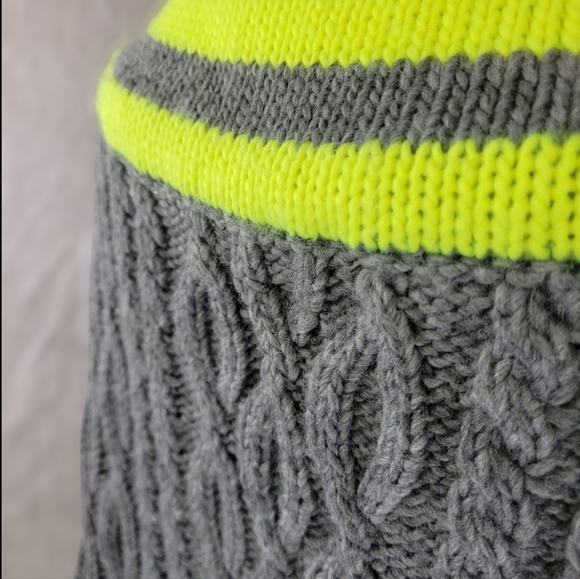 Steve Madden Womens Chartreuse and Gray Knit Poncho Size One Size - Picture 5 of 14